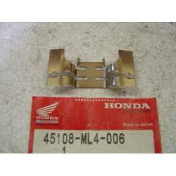 แผ่นสปริงกดผ้าดิสก์เบรก